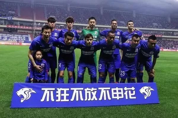 你永远无法赢得经济局！EDG因失误而输掉了第一局！ T1 1-0 EDG