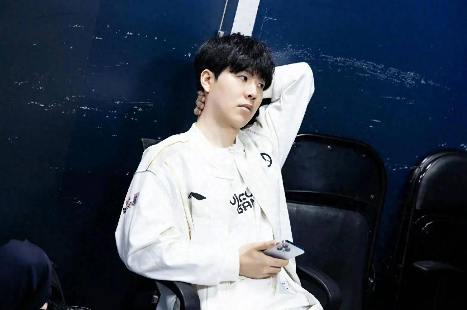 Spirit 击败 FlyQuest 以晋级 BLAST Rivals 2025 春季小组决赛